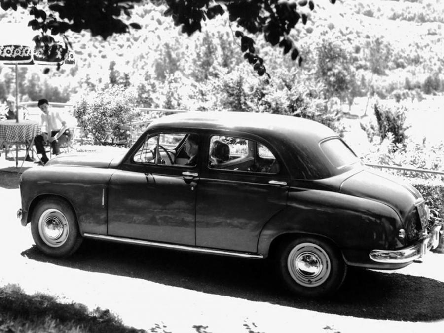  Fiat 1400 1950 года  (фото 2 из 2)